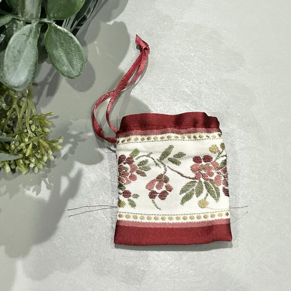 American Girl-Pleasant Company Vintage Meet Felicity Purse Early Edition Pouch